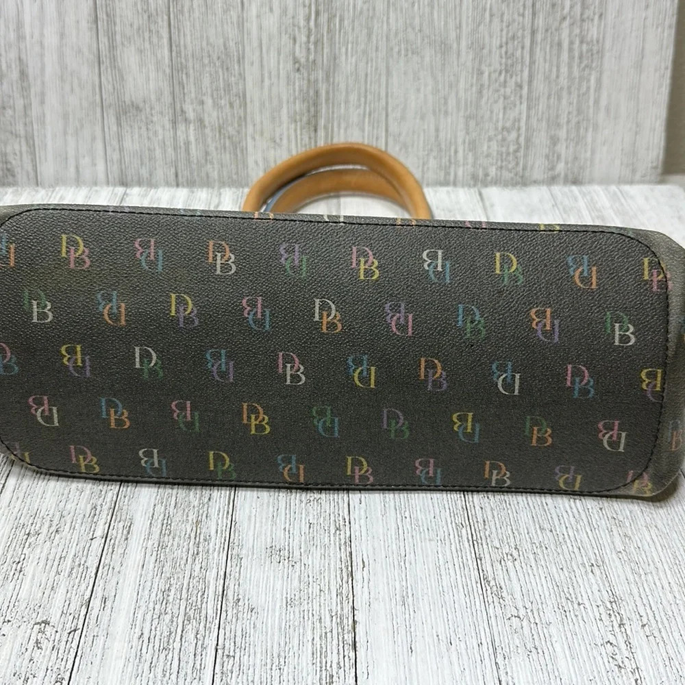 DOONEY & BOURKE Women's Monogram Handbag 100% Genuine Leather, Gray, Multi-Color - Picture 3 of 6